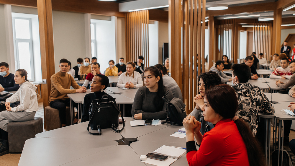 Онлайн-школа языка и культуры для иностранных студентов пройдет в Мининском Онлайн-школа языка и культуры для иностранных студентов пройдет в Мининском