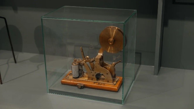 Модель телеграфного аппарата