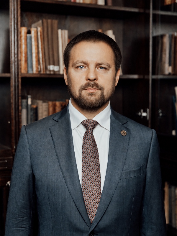 mininuniver_Виктор_Сдобняков.jpg