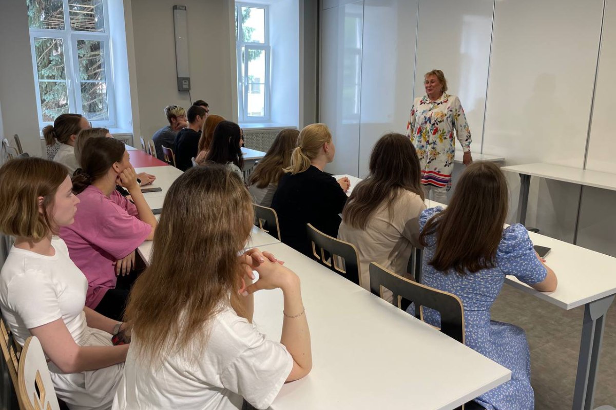 Технологию организации мероприятий экологической направленности изучают студенты в рамках программы «Вожатый» Технологию организации мероприятий экологической направленности изучают студенты в рамках программы «Вожатый»