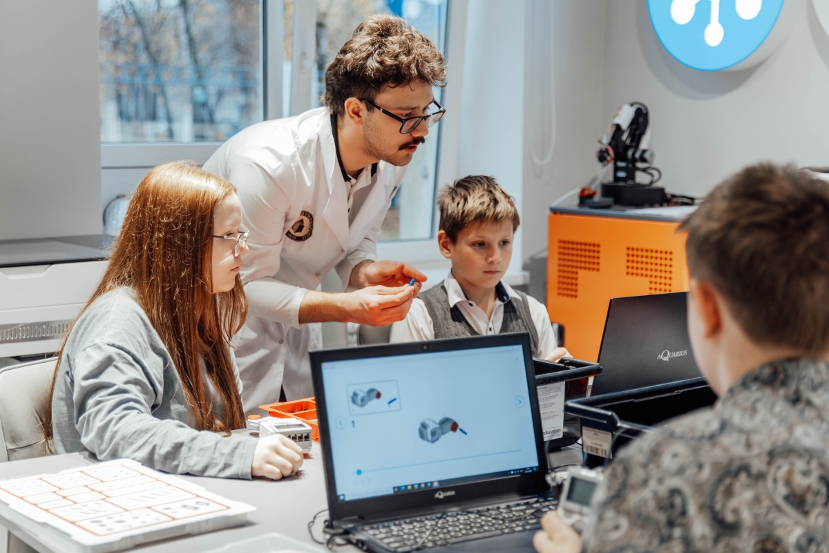 Мининский университет открывает мир профессиональных возможностей!  Мининский университет открывает мир профессиональных возможностей!