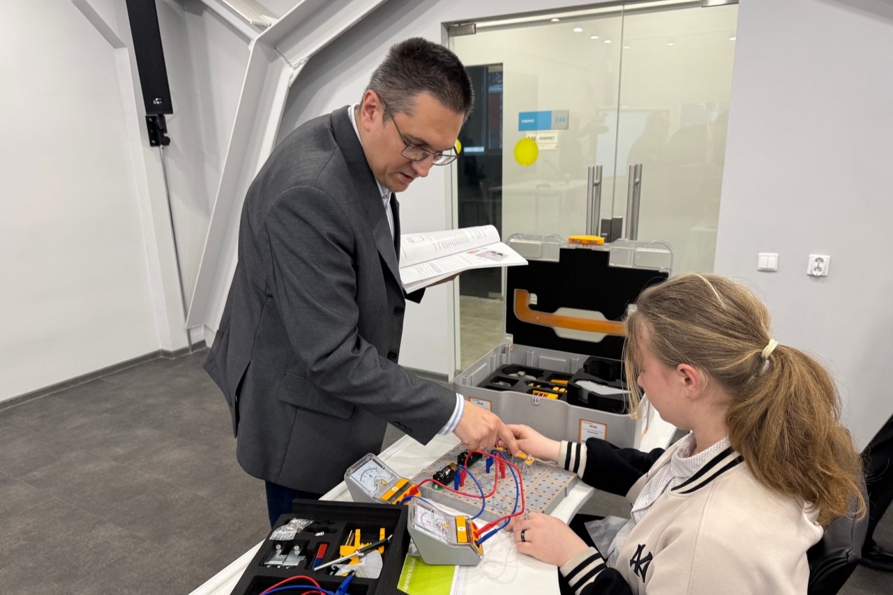 В Нижнем Новгороде будут готовить по-новому учителей физики