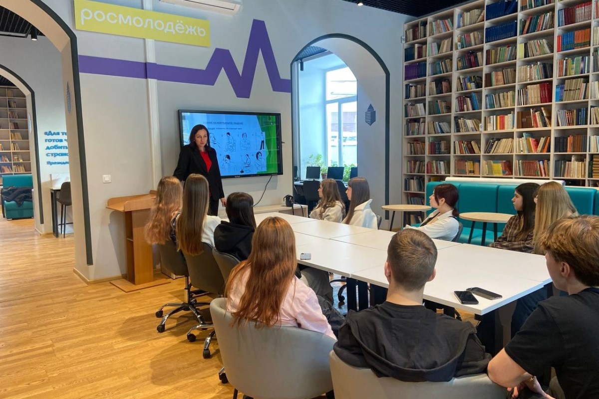 Мининский университет продолжает знакомить школьников с будущей профессией 