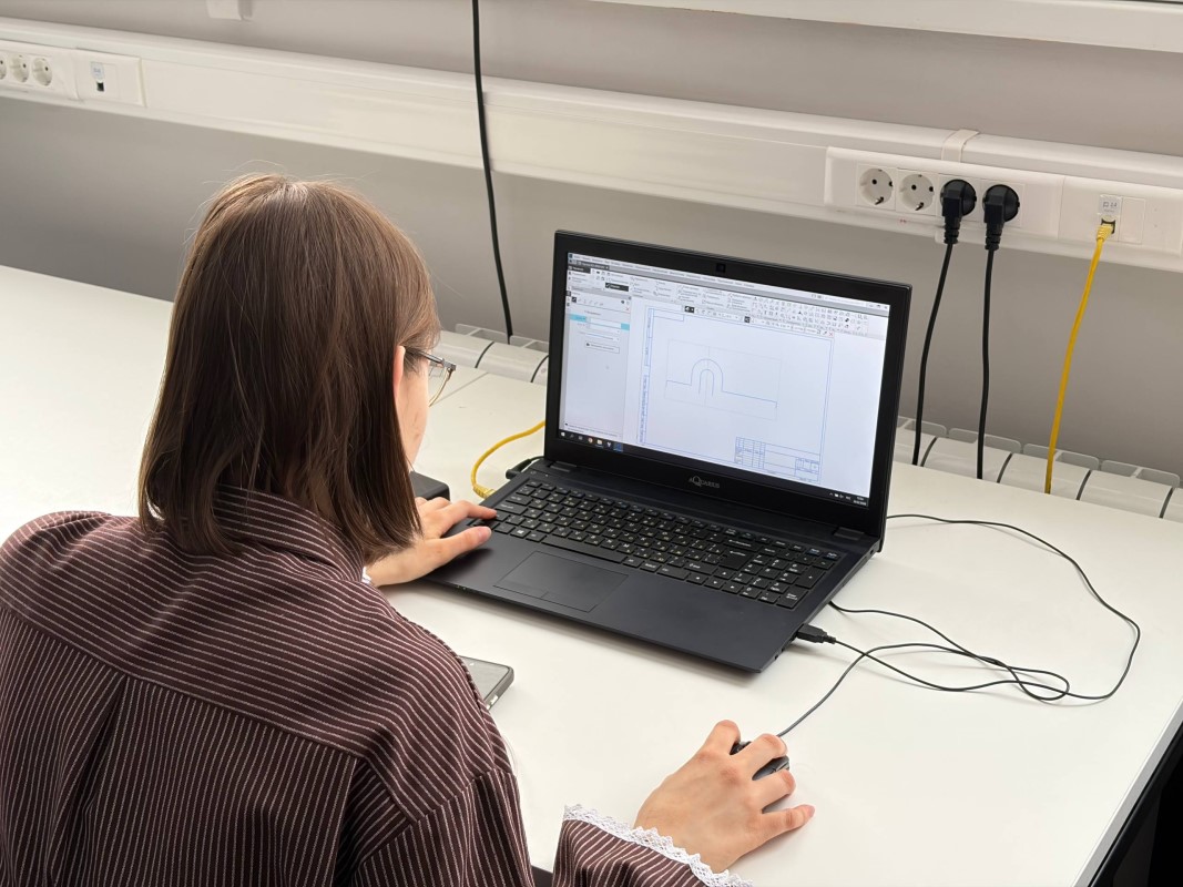 Как проходит обучение будущих чертежников-конструкторов в Мининском