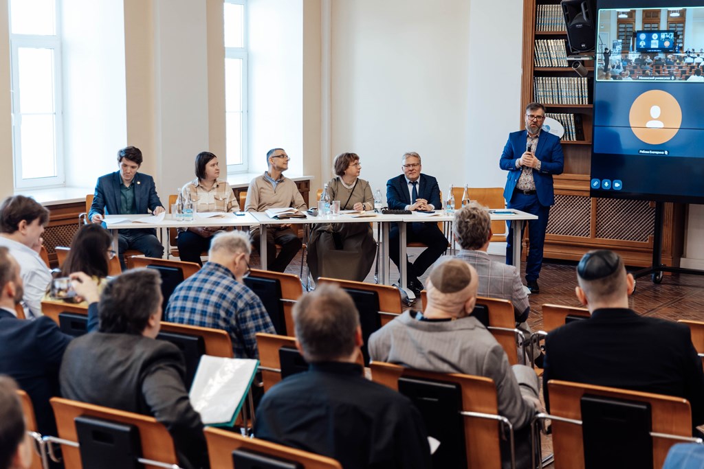 В Мининском университете прошел Всероссийский теологический круглый стол