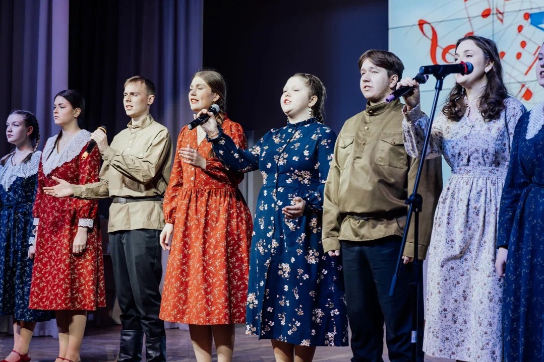 II Нижегородский фестиваль патриотической песни «За тебя, Родина-мать!» завершился гала-концертом в Мининском II Нижегородский фестиваль патриотической песни «За тебя, Родина-мать!» завершился гала-концертом в Мининском