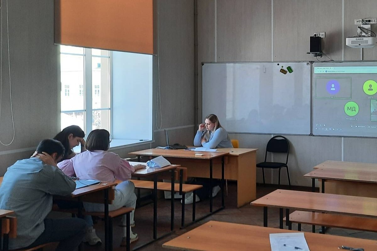 Международный студенческий круглый стол состоялся в Мининском университете