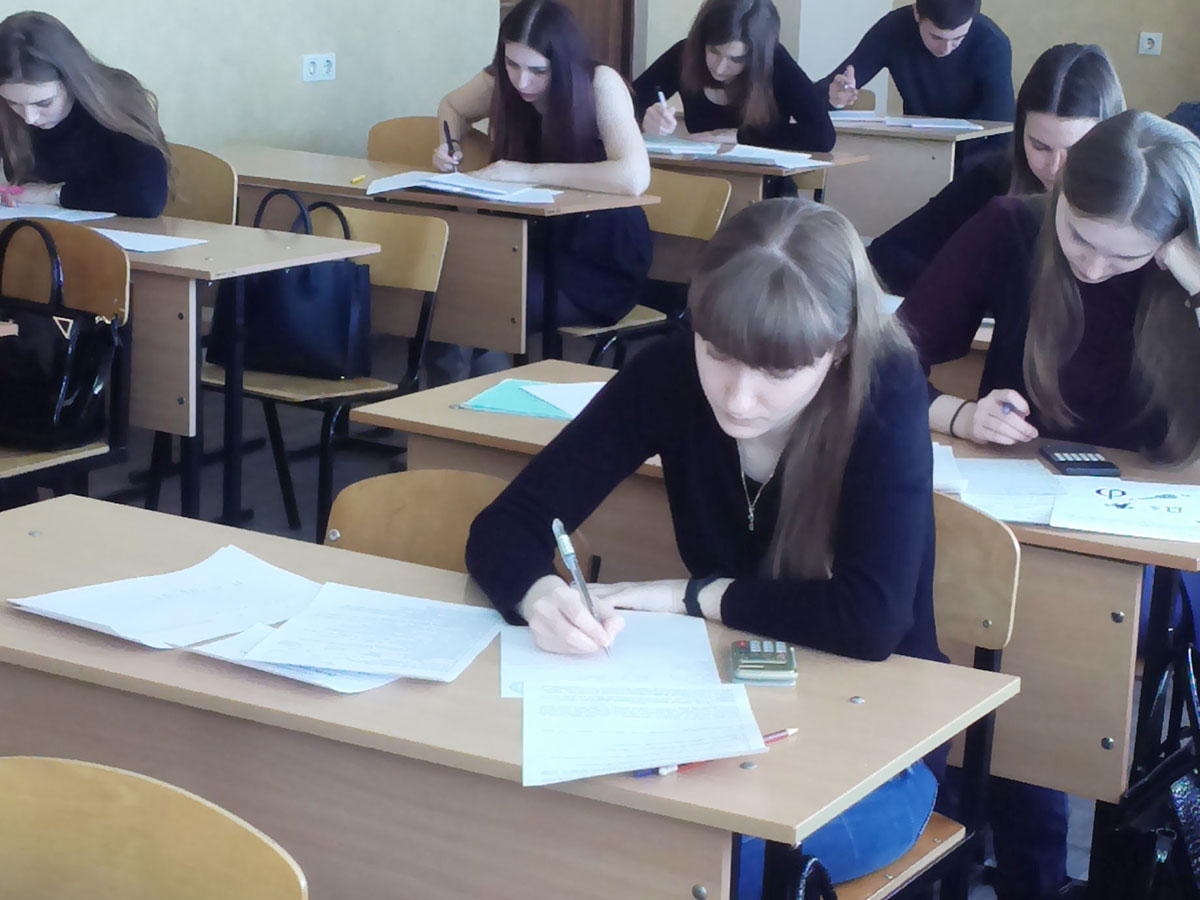 Студенты Мининского университета заняли 2 место в Областной предметной студенческой олимпиаде по страхованию