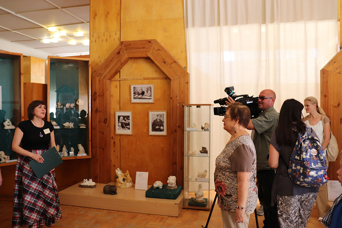 Студенты и преподаватели ФДИИМТ приняли участие в открытии выставки «Борнуковский резной камень»