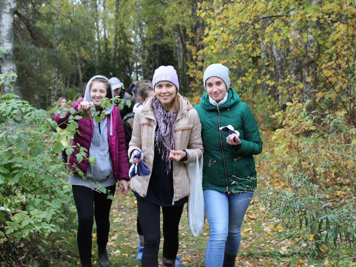 С 20 по 30 сентября на территории агробиостанции Мининского университета прошла первая студенческая Научная орнитологическая смена. 