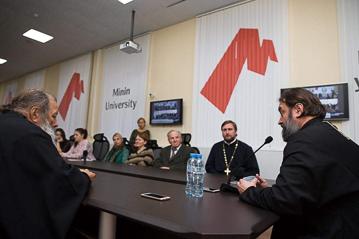 В Мининском университете прошла лекция священника, протоиерея Андрея Ткачева  - НГПУ им. К. Минина