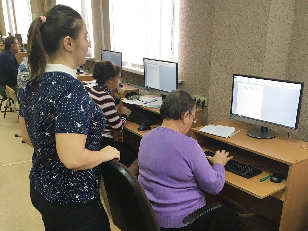 Завершился третий этап  курсов  компьютерной грамотности для лиц пожилого возраста в рамках проекта 