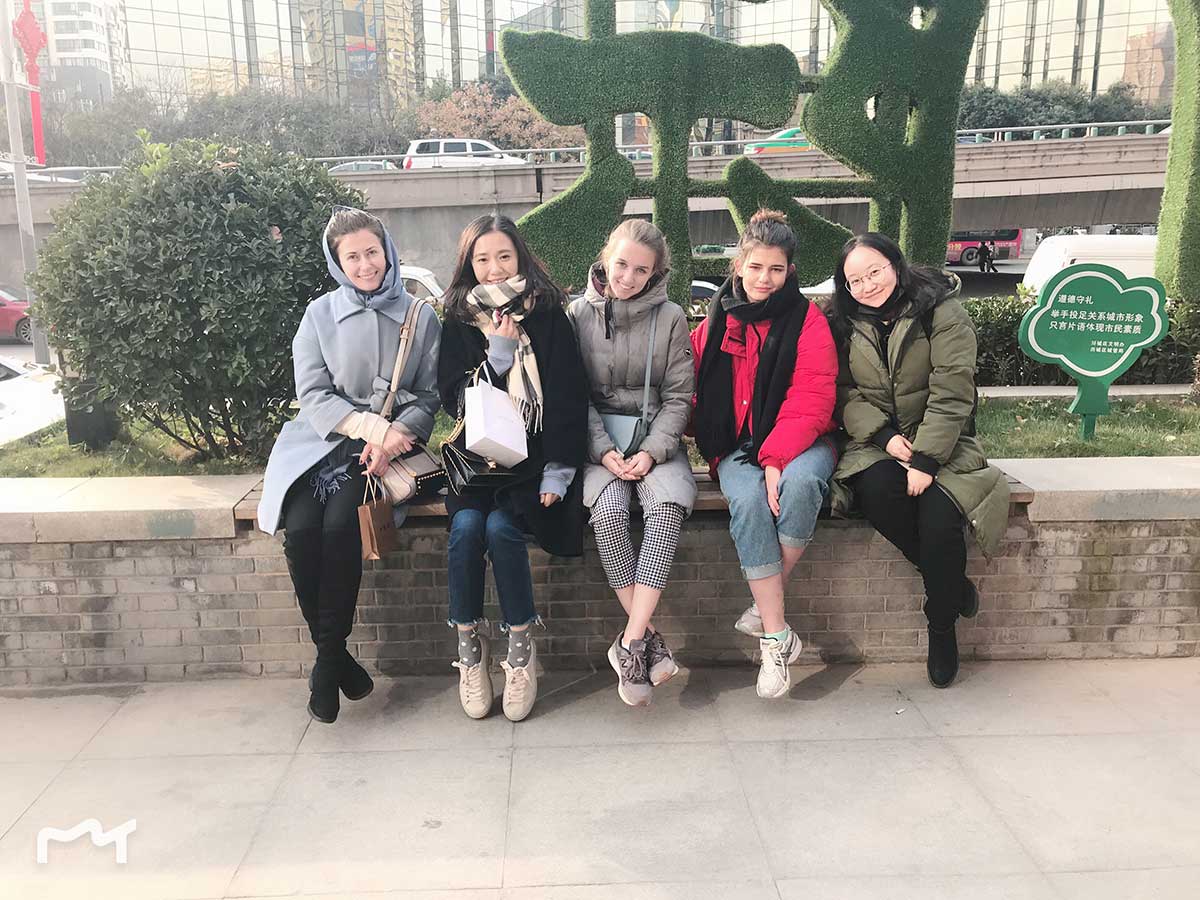 Студенты Мининского провели семестр в Сианьском университете перевода