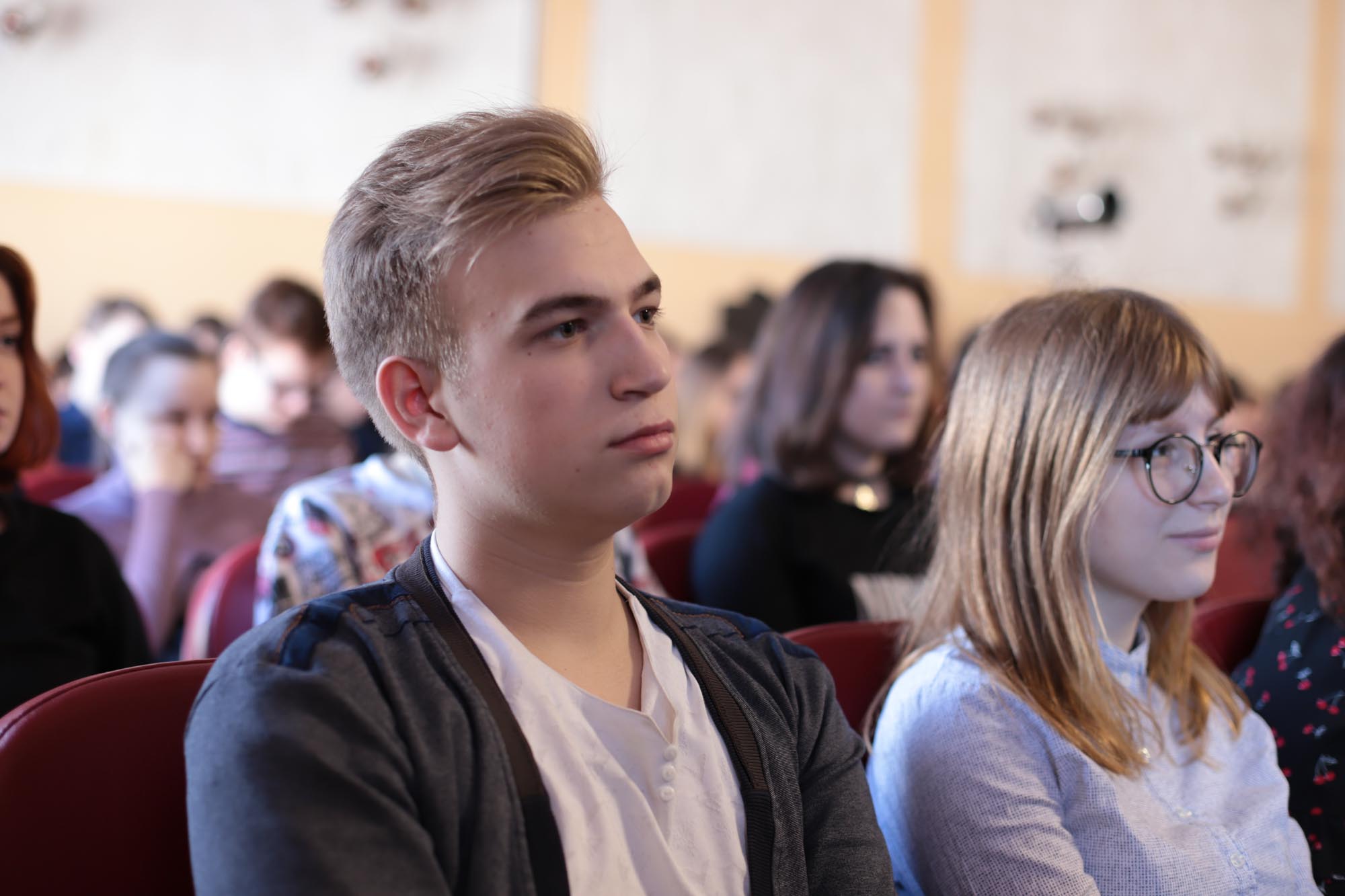 Студенты прошлого. Студенты в группе Мининский. Студенты в прошлом. Студент в прошлом и настоящем. Громов Мининский.