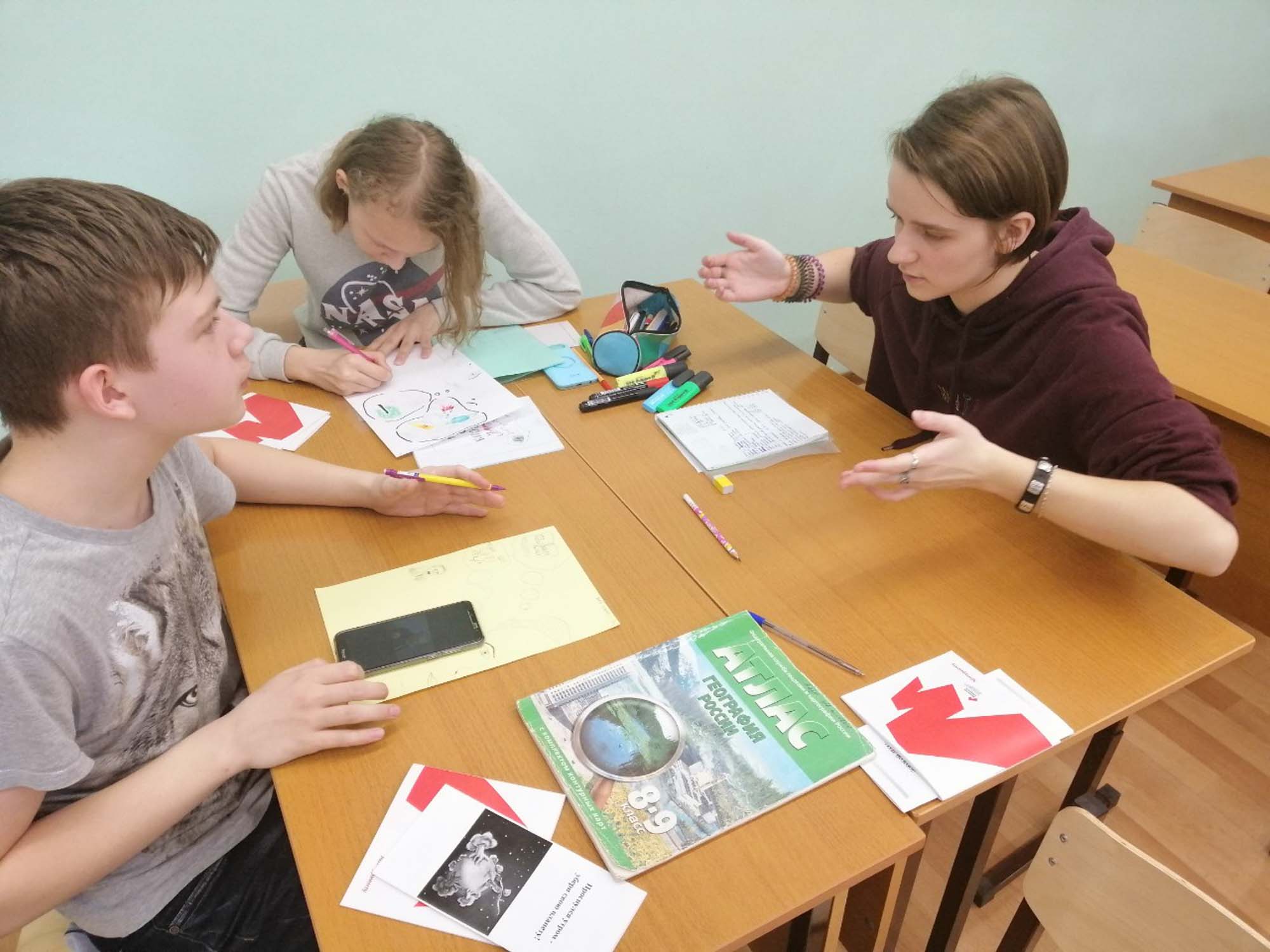 На базе детского центра «Лазурный» состоялась вторая профильная смена для одарённых детей по географии