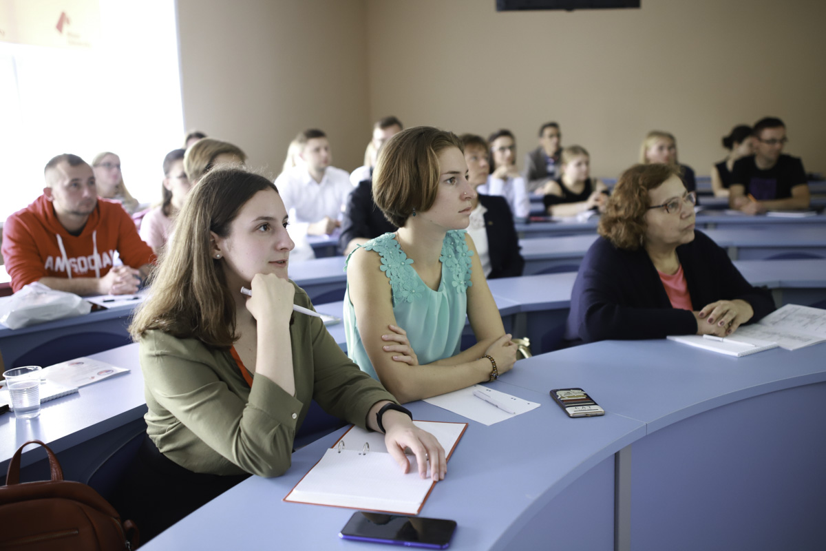 Мининский университет организовал программу дополнительного образования для иностранных студентов