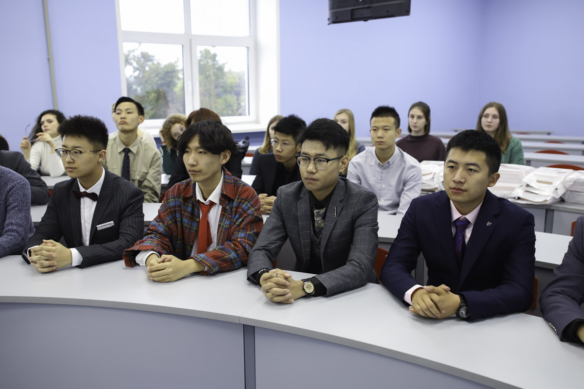 Абитуриенты из Китая будут изучать русский язык в НГПУ им. К.Минина в течение года