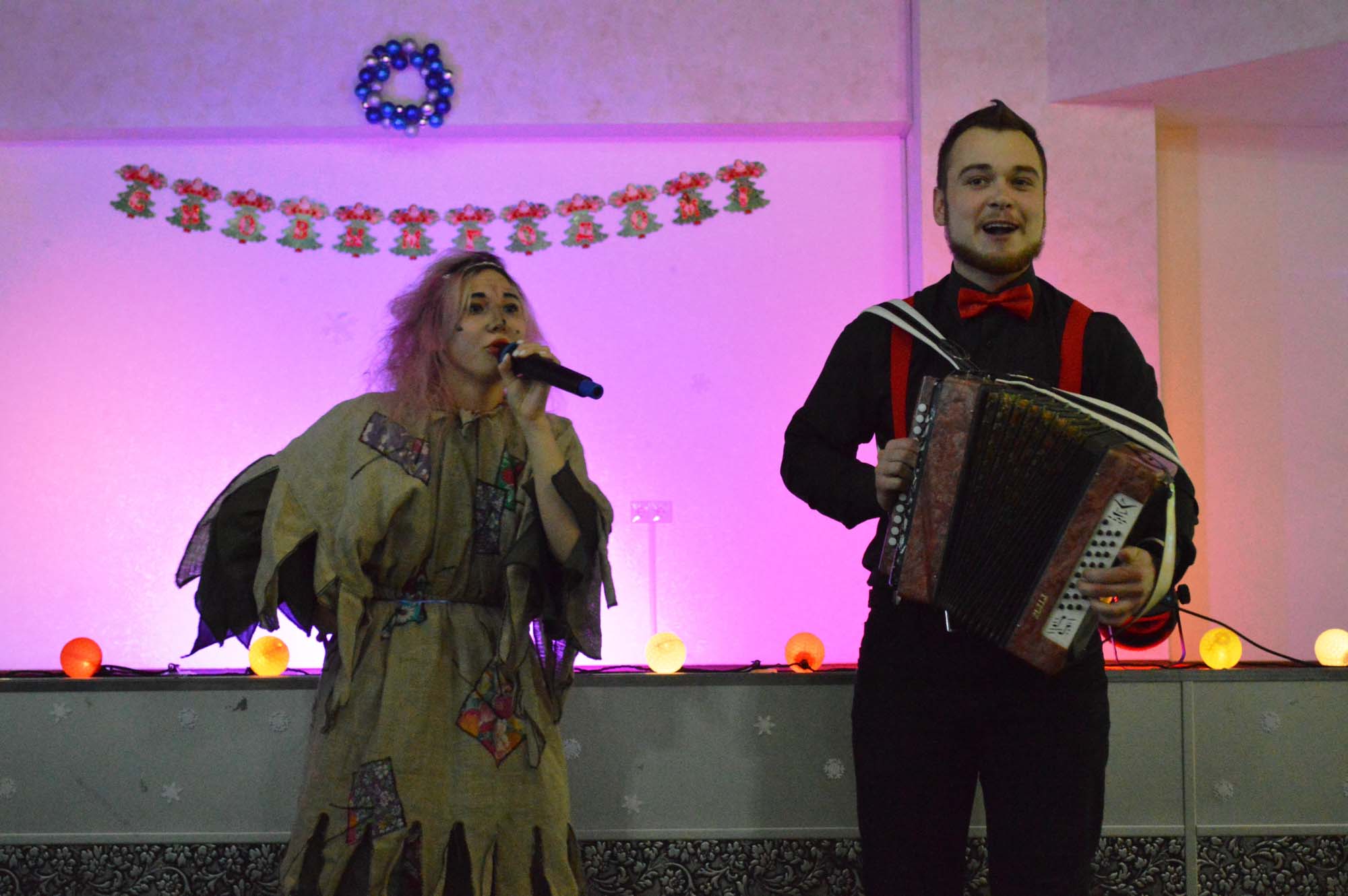 На факультете управления и социально-технических сервисов Мининского состоялся  новогодний концерт