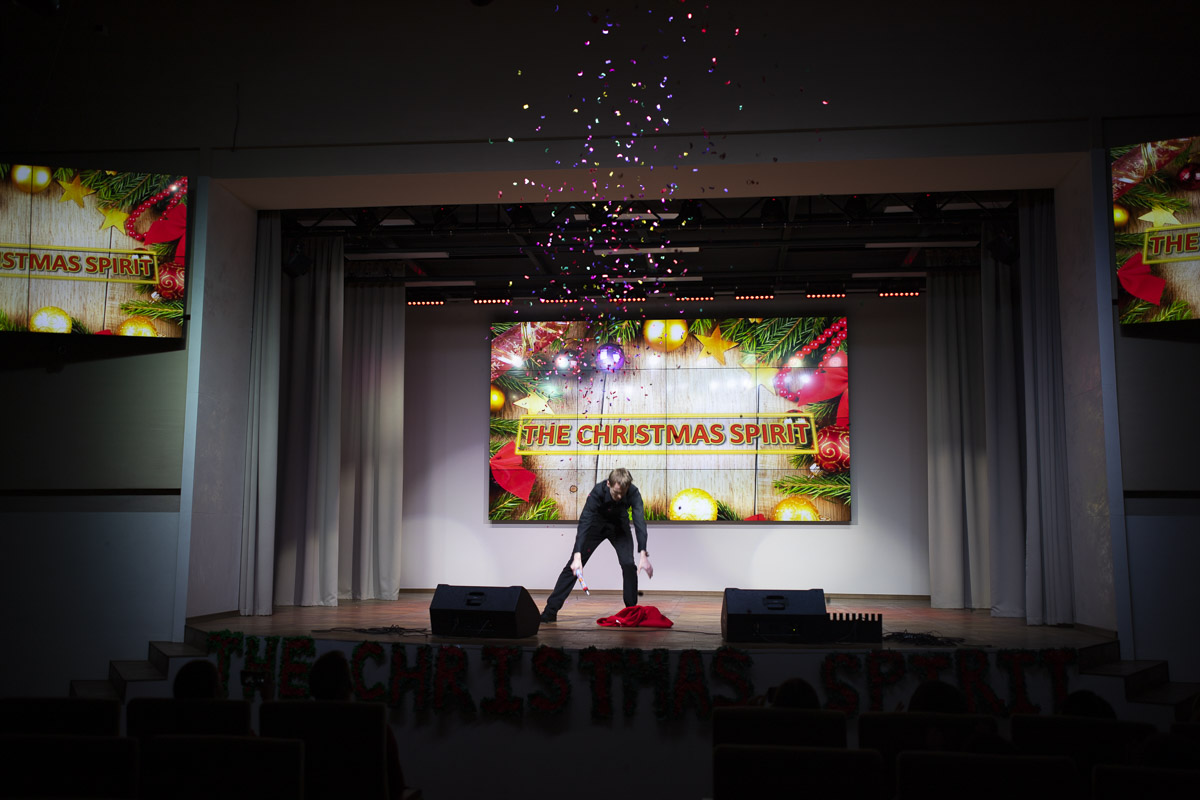 24 декабря в главном корпусе Мининского университета прошёл традиционный новогодний концерт The Christmas Spirit