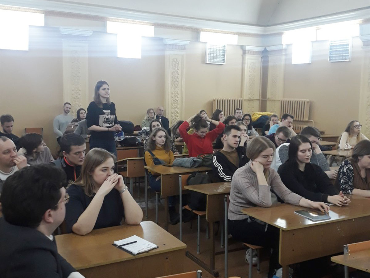 Студенты Мининского университета приняли участие в дискуссии «Сверхчеловек: будущее сегодня»