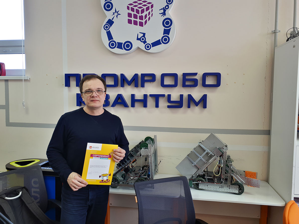 Преподаватели и студенты Мининского университета познакомились с современными образовательными технологиями и протестировали новейшие робототехнические решения