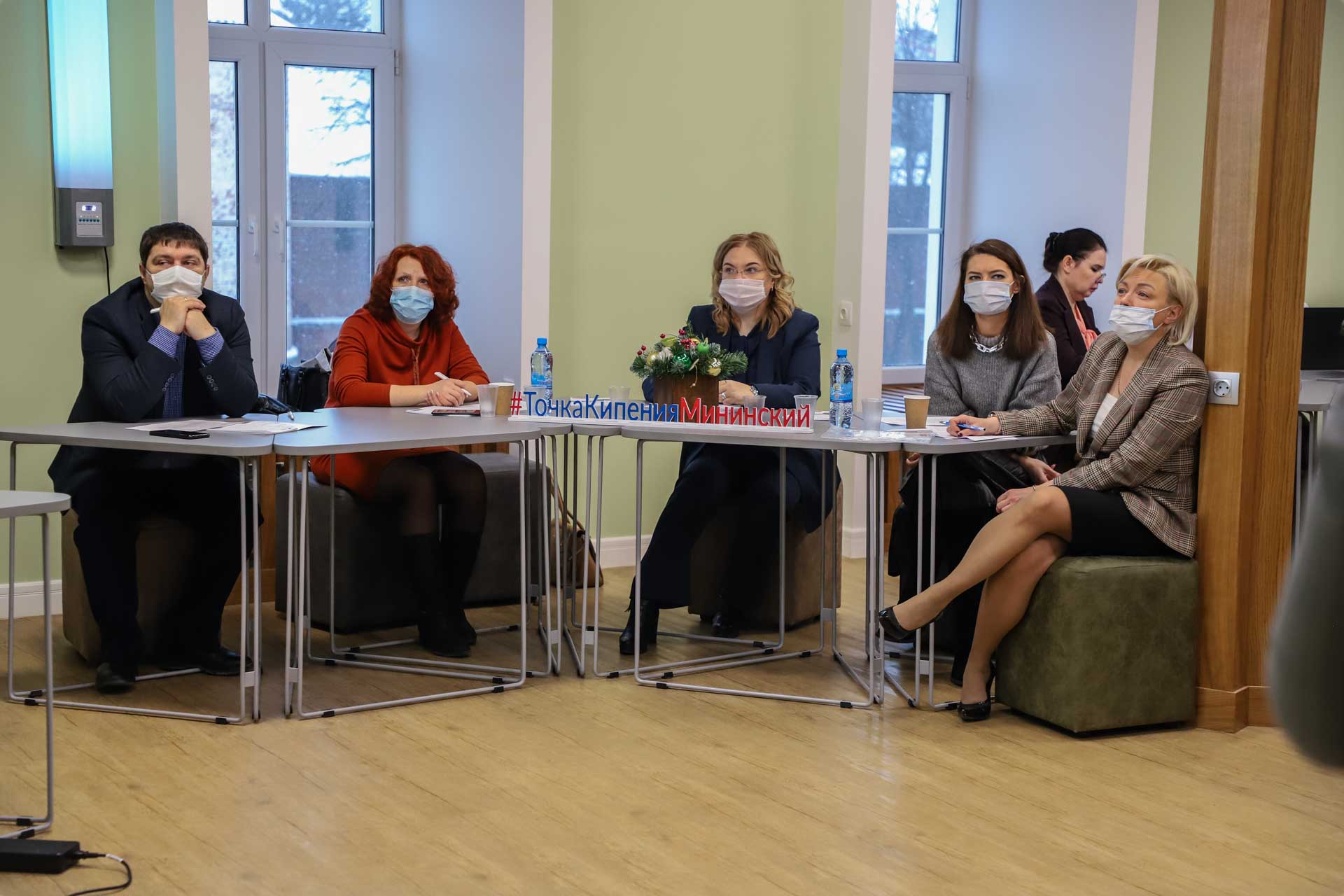 В Мининском университете руководители нижегородских школ защитили проекты по наставничеству и созданию фреймворкинг-центра