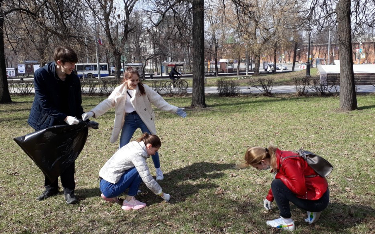 Студенты Мининского университета приняли участие во всероссийской экологической акции «ГЕН уборки»