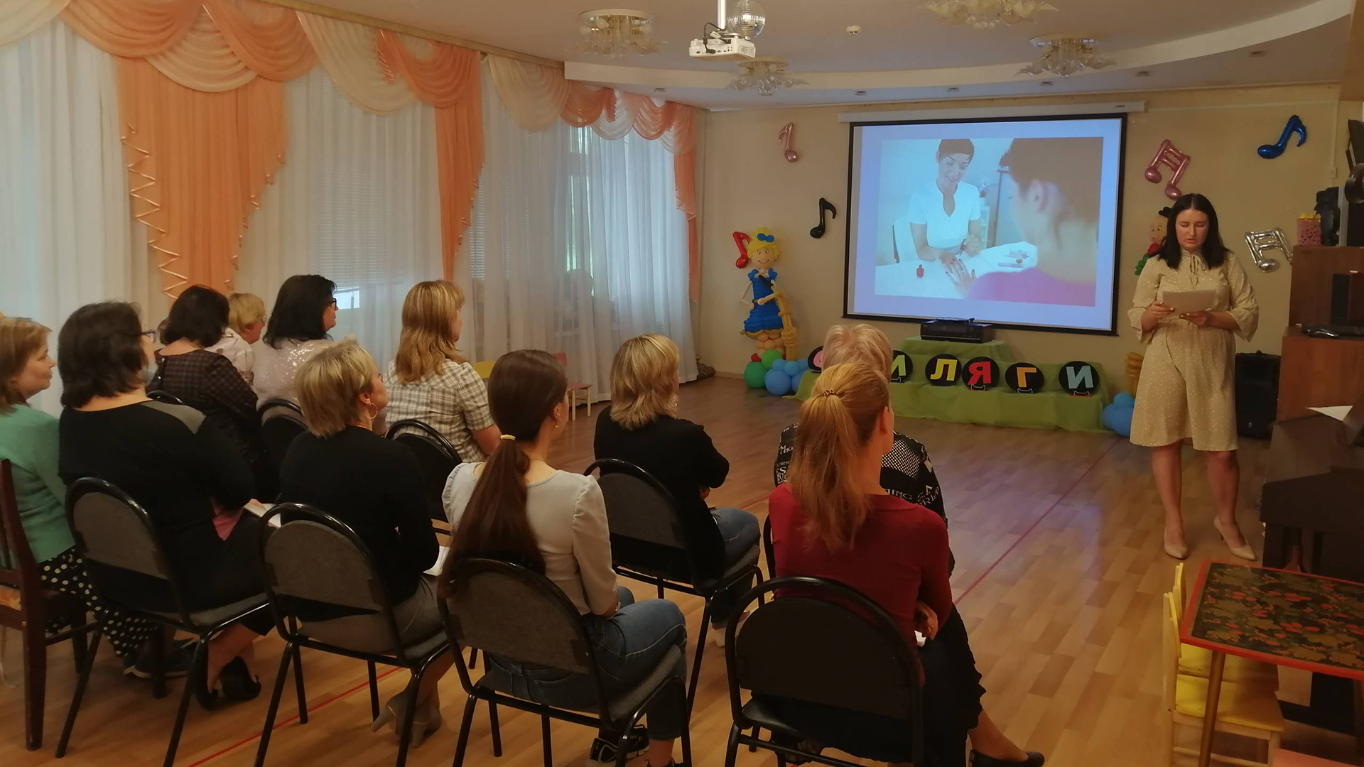 Возможности ранней профориентации в дошкольном возрасте обсудили преподаватели Мининского университета с сотрудниками детского сада