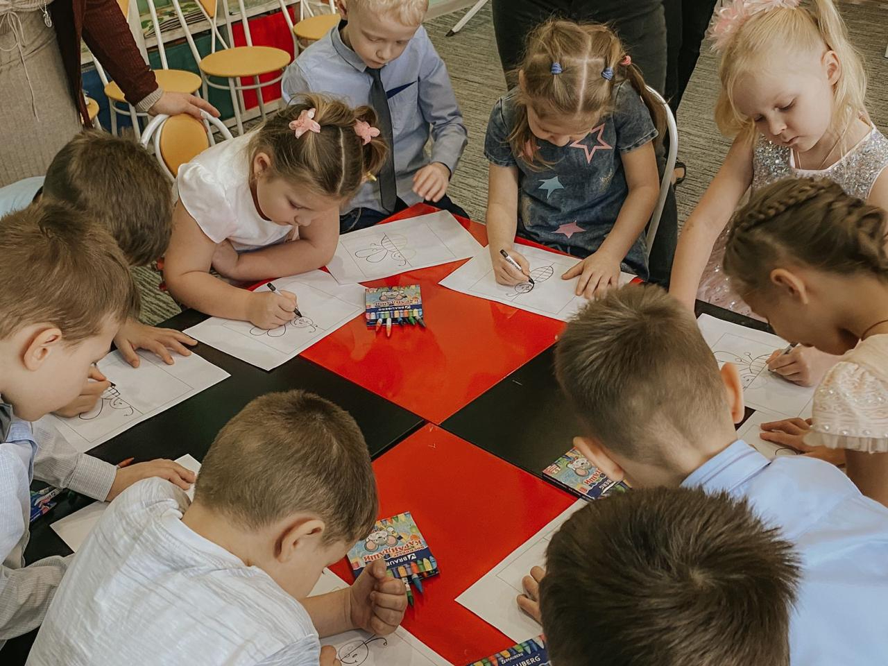 Команда Мининского провела тимбилдинг для педагогов детского сада  