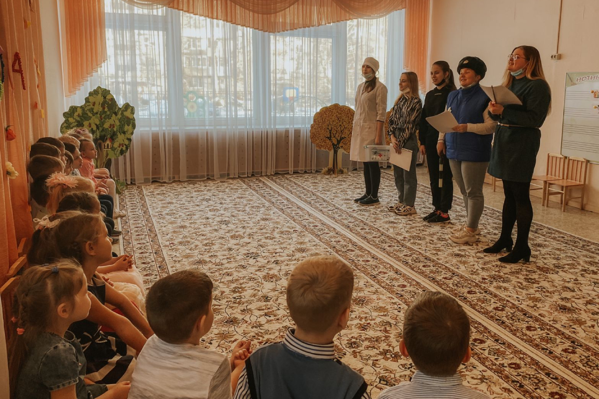 Команда Мининского провела тимбилдинг для педагогов детского сада  