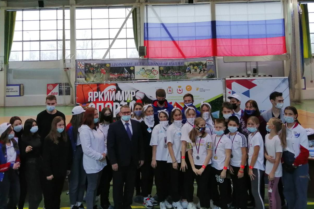 Студенты Мининского выступили волонтерами на фестивале «Яркий мир спорта» 