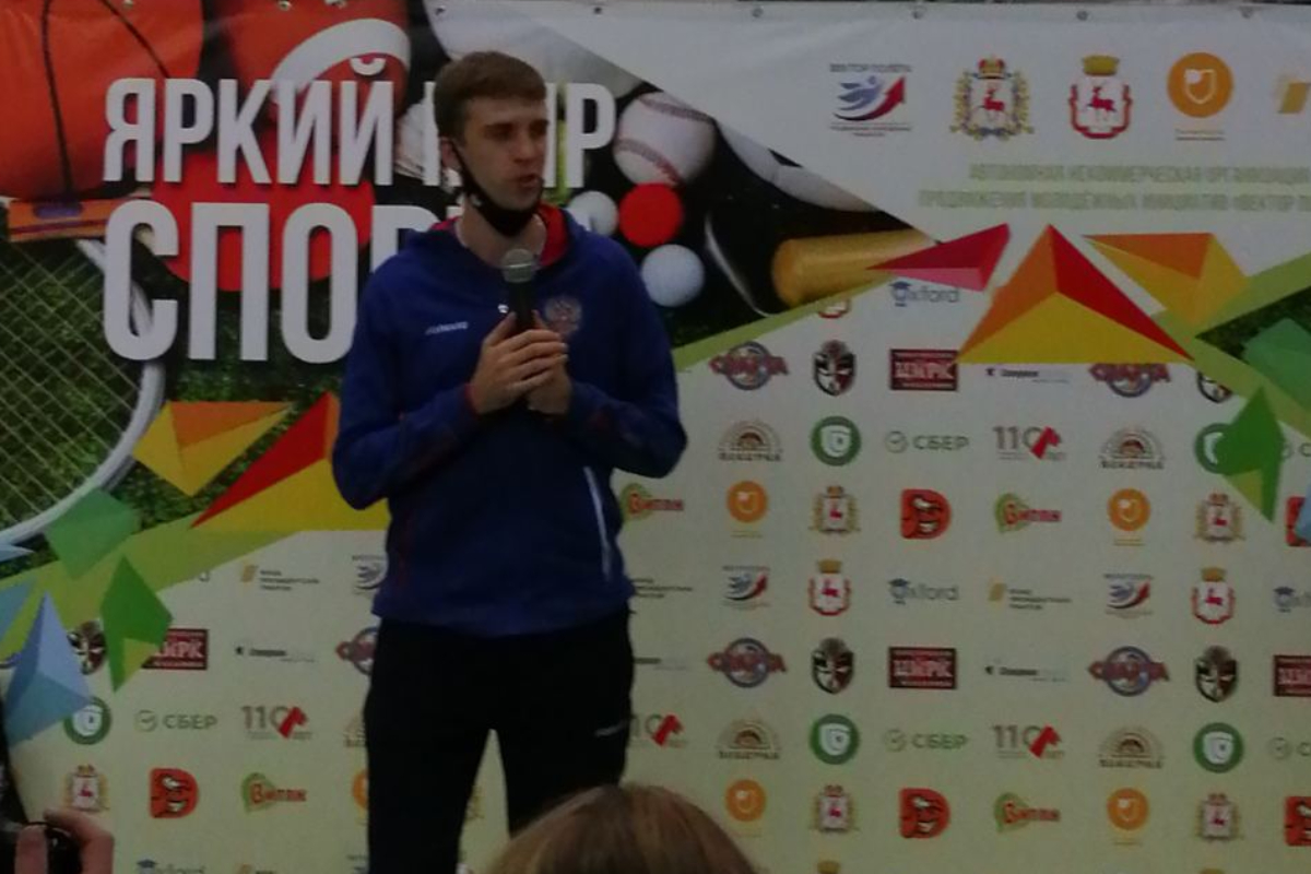 Студенты Мининского выступили волонтерами на фестивале «Яркий мир спорта» 