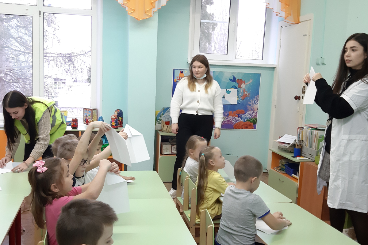 Команда Мининского провела цикл мероприятий по профориентологии в детском саду № 129 