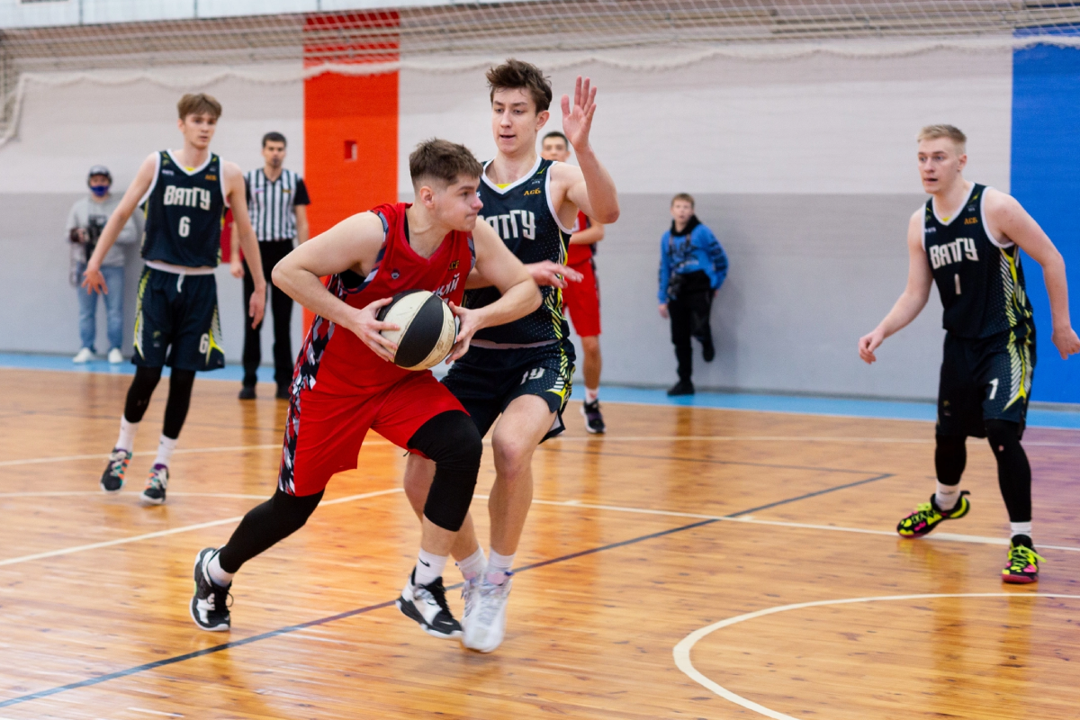 Мининский университет занял третье место по баскетболу в «Финале восьми»