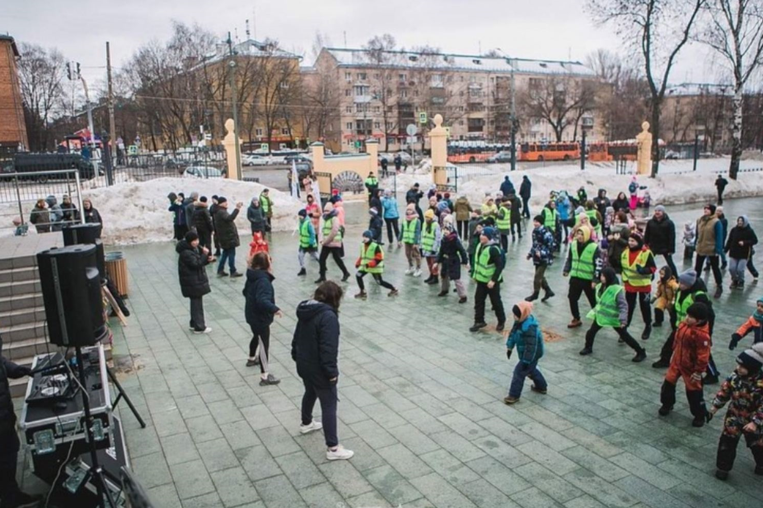 Студенты Мининского университета выступили волонтерами на городском празднике ко Дню защитника Отечества