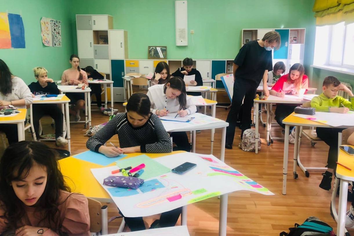 Команда Мининского провела серию творческих интенсивов в детском центре «Лазурный»