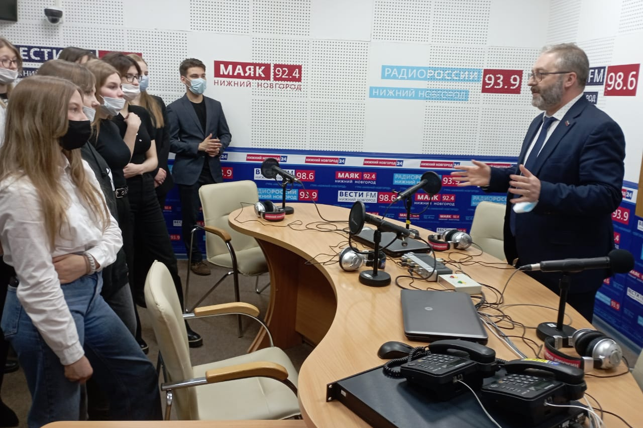 Экскурсия и обзорная лекция для абитуриентов прошли на базе телецентра ГТРК «Нижний Новгород»