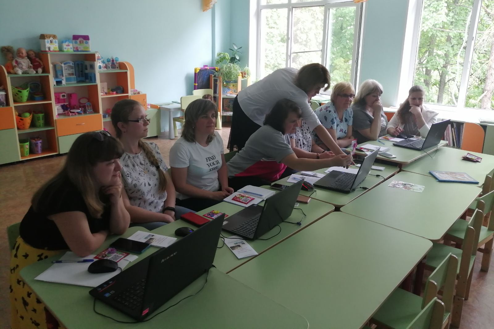 Команда Мининского провела мастер-класс для педагогов по игровым компьютерным технологиям 