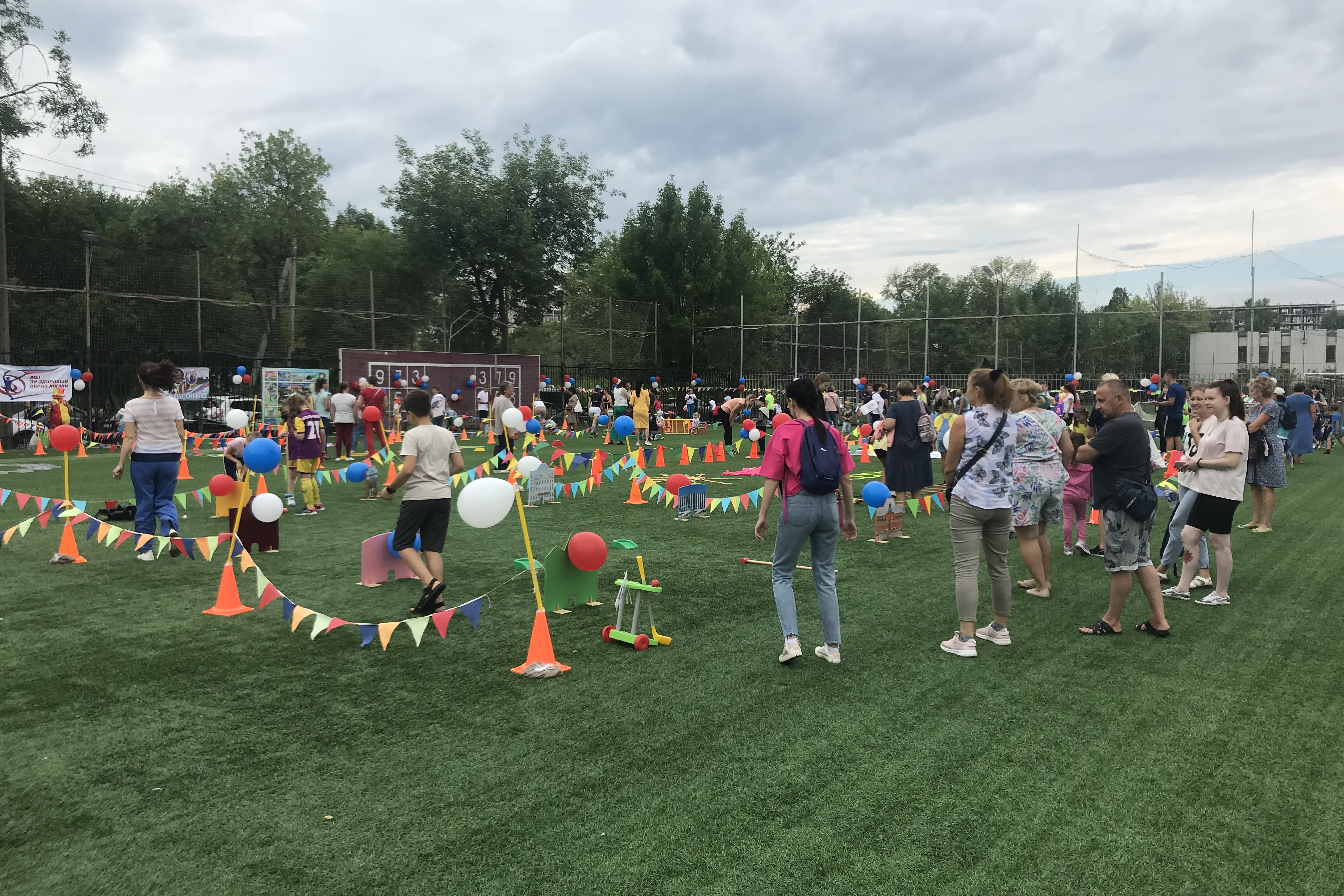 Первокурсники Мининского приняли участие в Фестивале спорта «Автозавод 9:0»