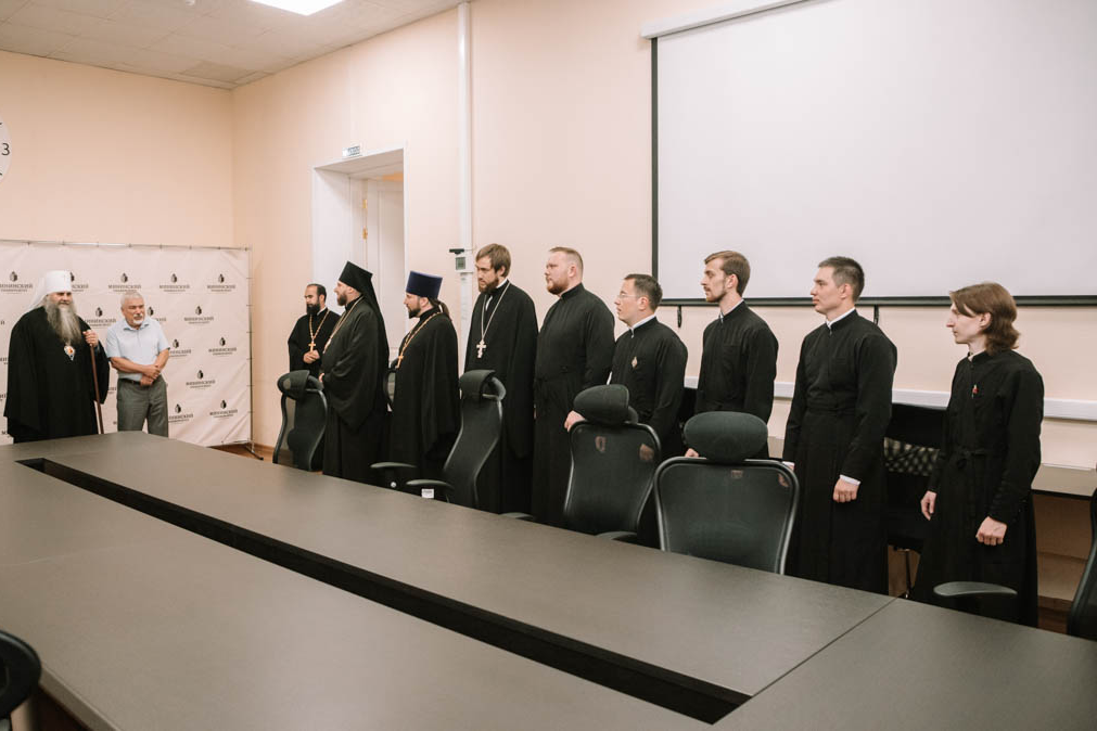В Мининском вручили дипломы теологам
