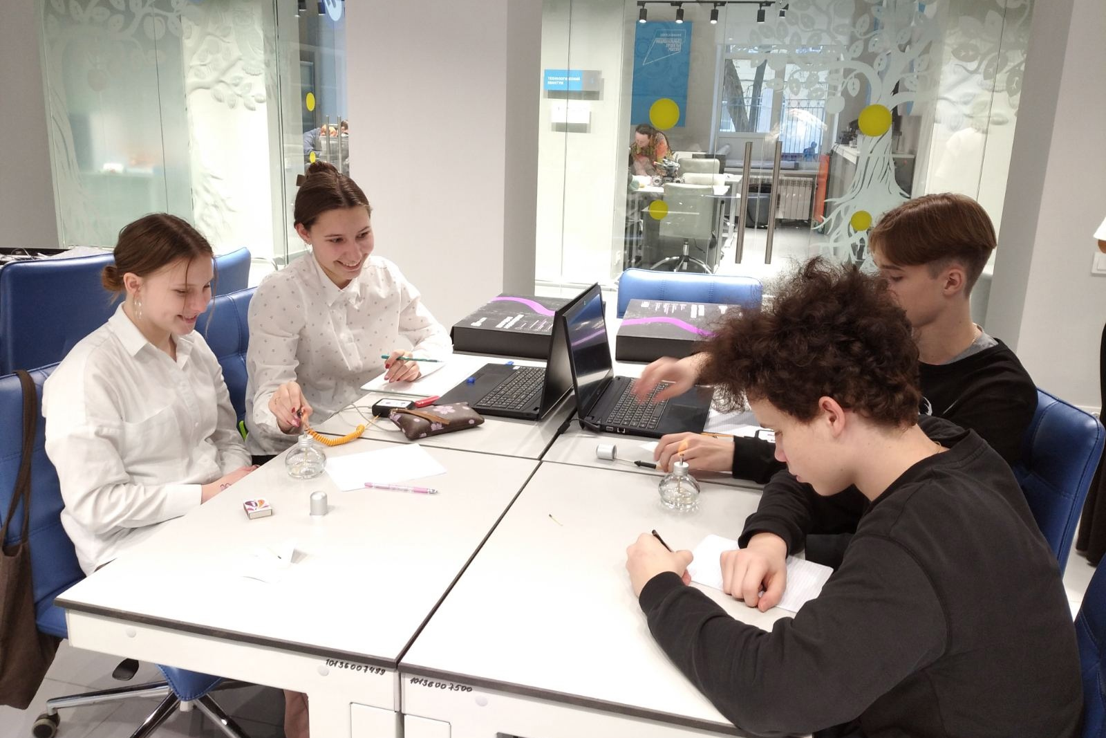 Химия для школьников: в Мининском университете стартовали занятия для нижегородских старшеклассников