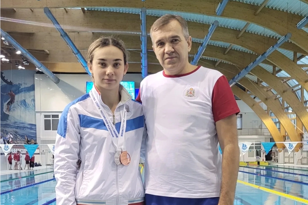 Студентка Мининского взяла золото, серебро и бронзу на соревнований по плаванию спорта глухих в России и Беларуси