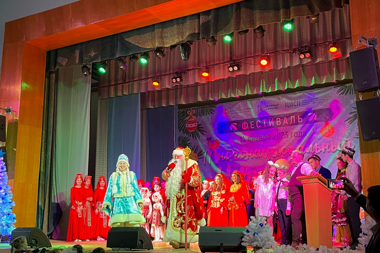 Иностранная студентка Мининского выступила на детском фестивале «Многонациональный Новый год»