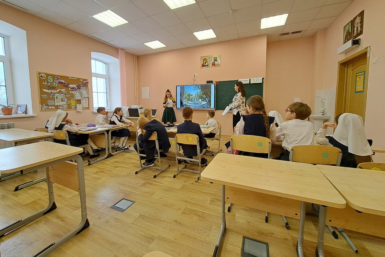 Педагогические навыки учащиеся Мининского отрабатывают в Нижегородских школах