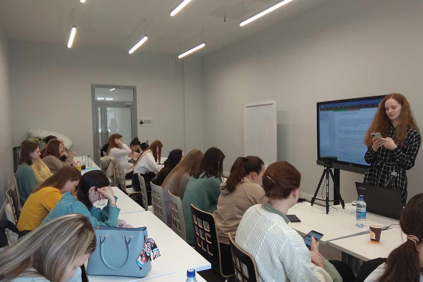 Круглый стол по результатам проекта по практике перевода «Новые технологии и дети» прошёл в Мининском университете