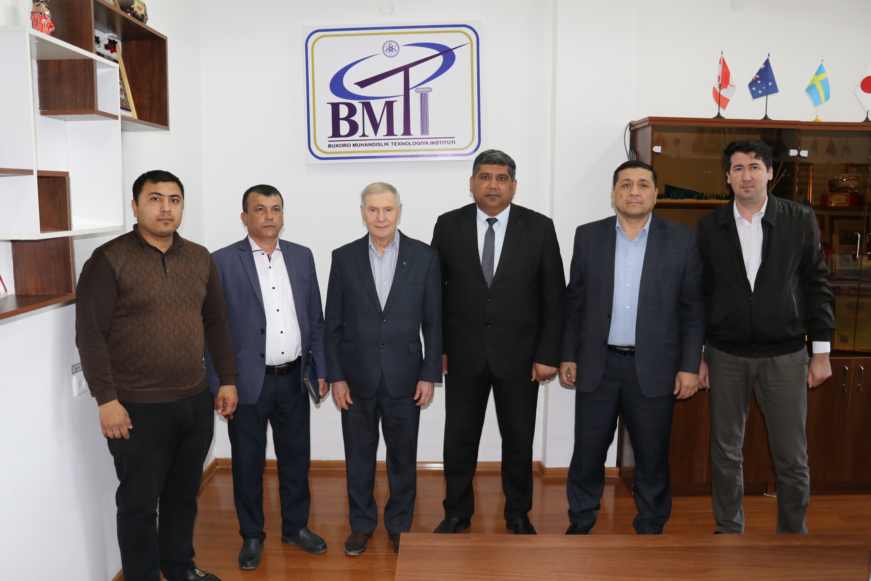 Профессор Мининского университета отправился с рабочим визитом в Бухарский инженерно-технологический институт (Узбекистан)