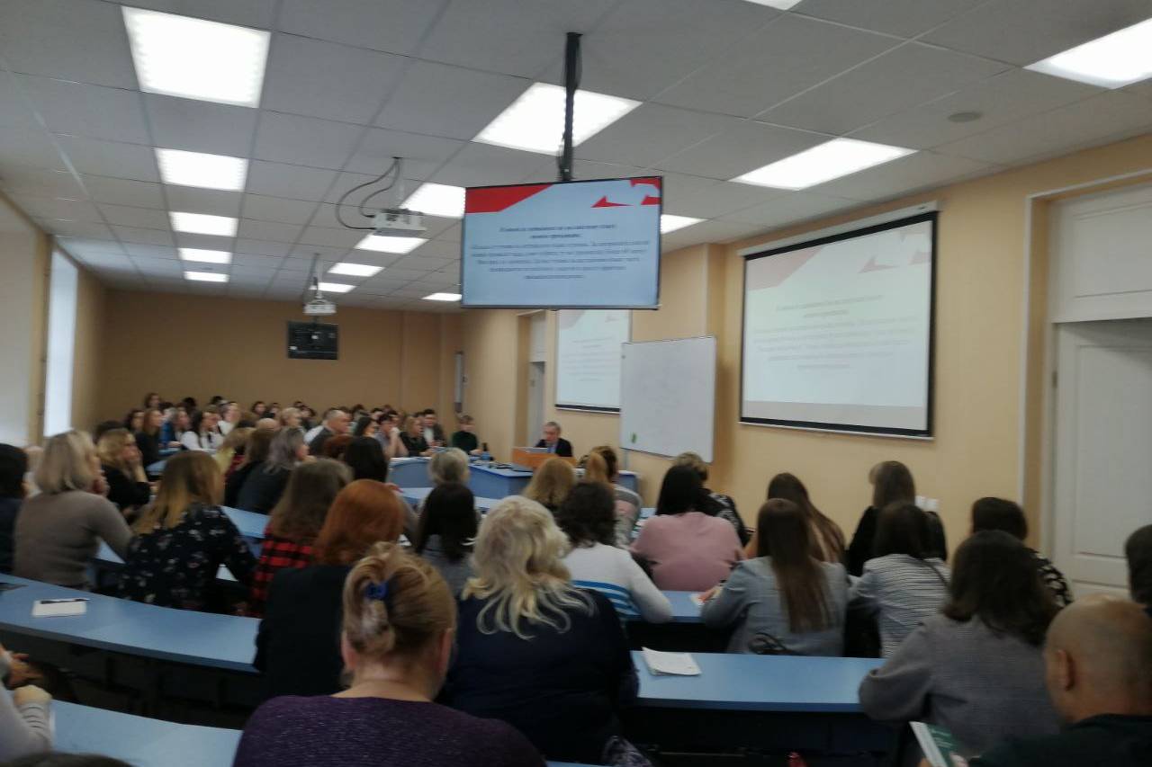 Форсайт-сессия по методике преподавания иностранных языков состоялась в Мининском университете