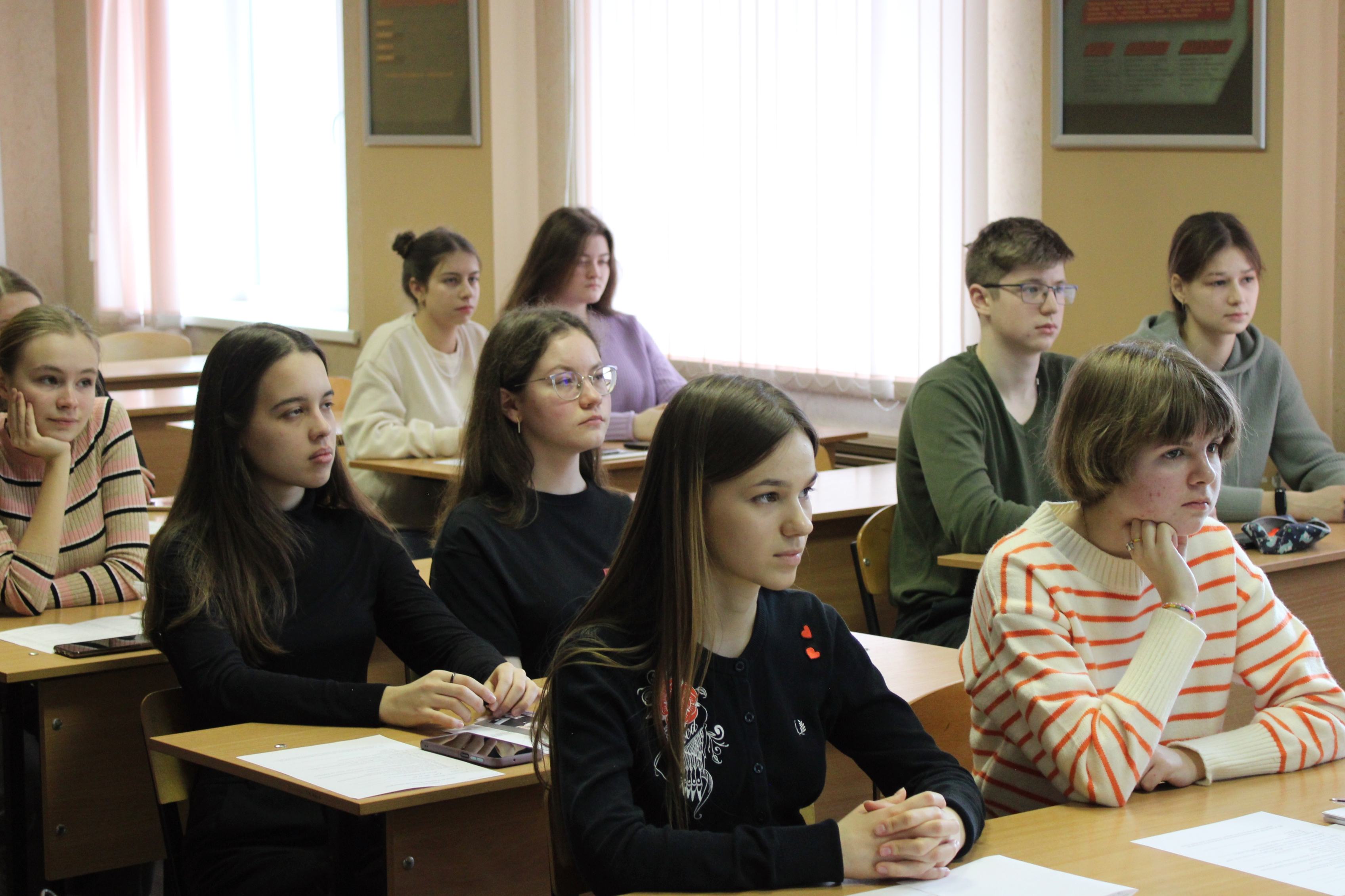 Больше 200 нижегородских абитуриентов познакомились с образовательными программами факультета управления и социально-технических сервисов