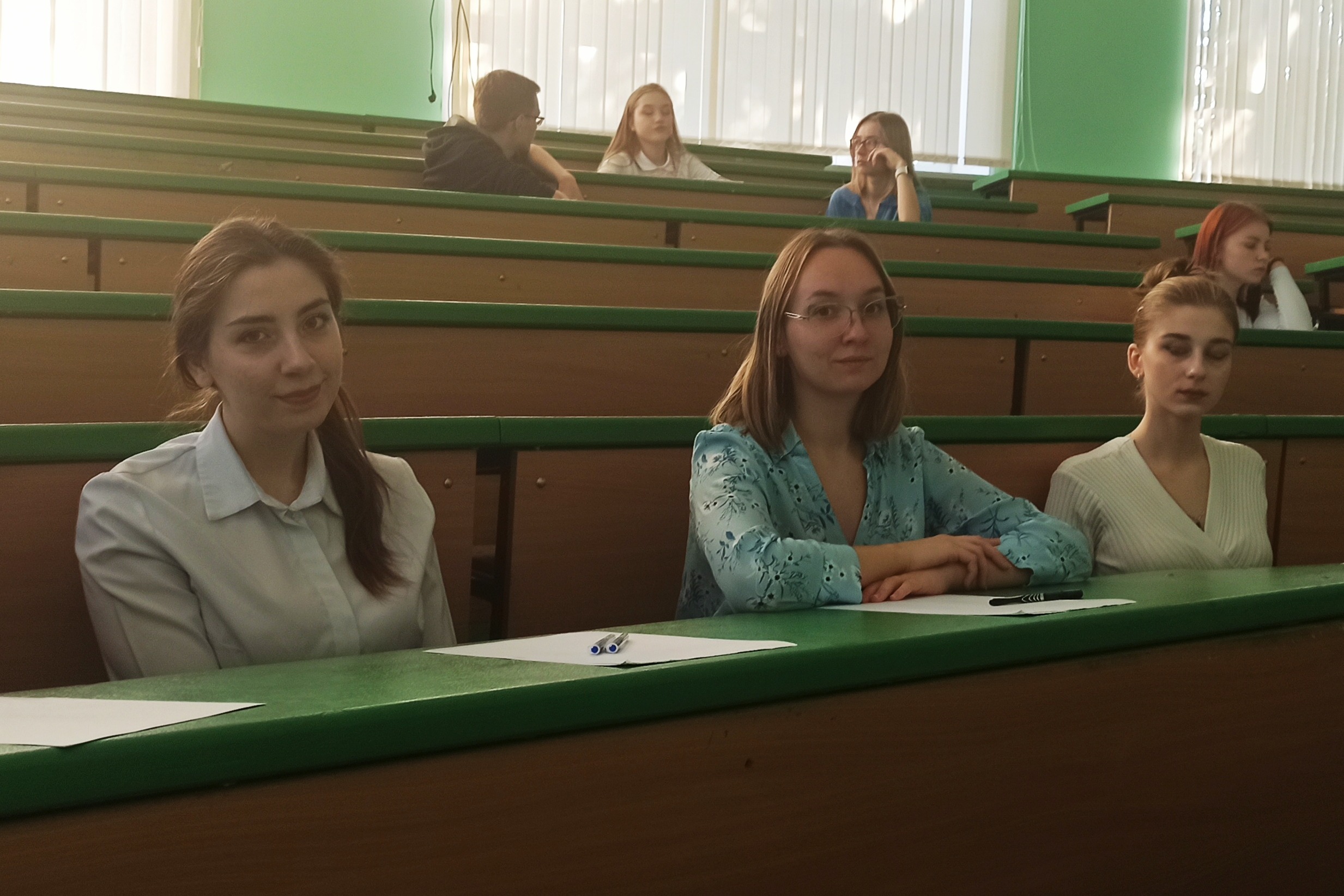 Студенты Мининского стали призёрами областной олимпиады по экологии