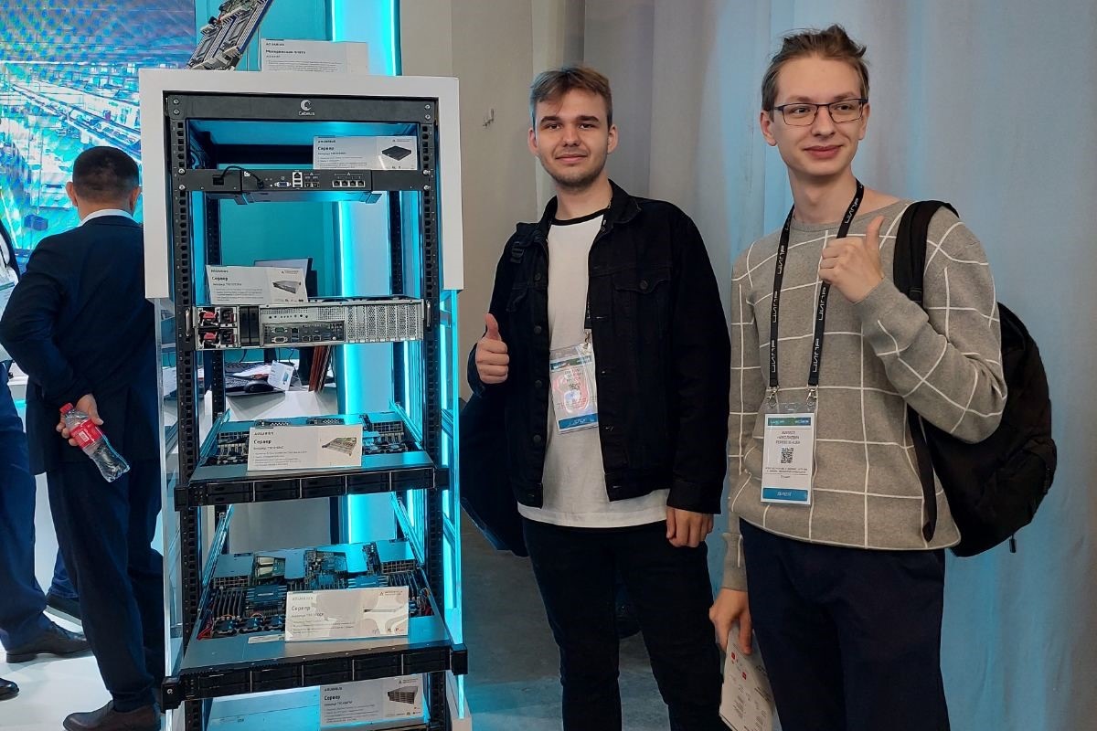 С российскими разработками в области IT-технологий студенты Мининского познакомились на ЦИПРе